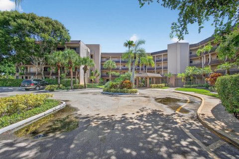 Condo in Lake Worth, Florida, 2 bedrooms № 2187358