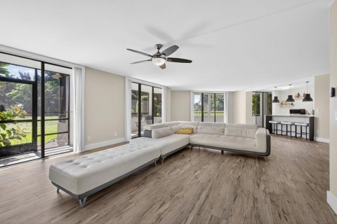 Condo in Lake Worth, Florida, 2 bedrooms № 2187358 - photo 28