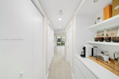 Снять в аренду кондоминиум в Майами-Бич, Флорида 1 спальня, 60.48м2, № 2080421 - фото 13