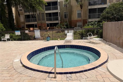 Copropriété à vendre à Orlando, Floride: 2 chambres, 108.23 m2 № 2097193 - photo 23