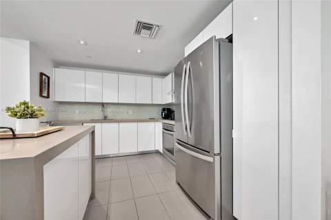 Copropriété à vendre à Miami, Floride: 2 chambres, 81.94 m2 № 1817717 - photo 8