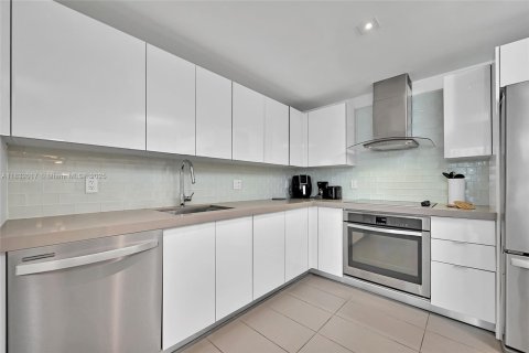 Copropriété à vendre à Miami, Floride: 2 chambres, 81.94 m2 № 1817717 - photo 6