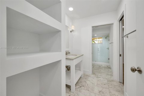Купить виллу или дом в Майами, Флорида 5 спален, 359.72м2, № 2056058 - фото 25