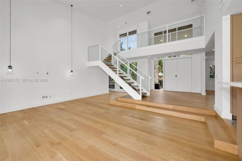 Купить виллу или дом в Майами, Флорида 5 спален, 359.72м2, № 2056058 - фото 9