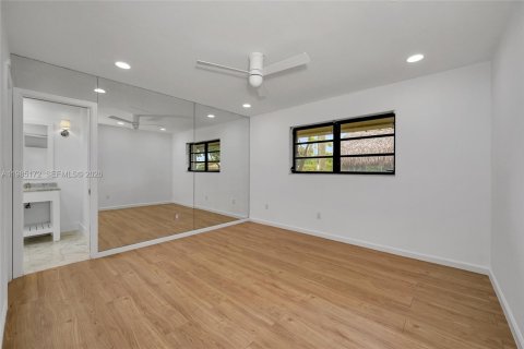 Купить виллу или дом в Майами, Флорида 5 спален, 359.72м2, № 2056058 - фото 28