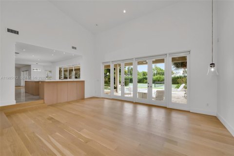 Купить виллу или дом в Майами, Флорида 5 спален, 359.72м2, № 2056058 - фото 11