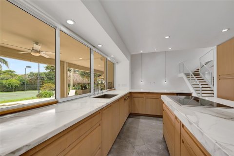 Купить виллу или дом в Майами, Флорида 5 спален, 359.72м2, № 2056058 - фото 15