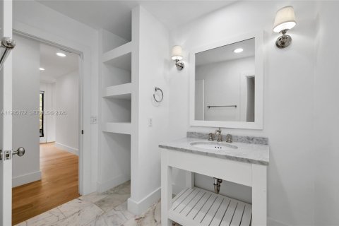 Купить виллу или дом в Майами, Флорида 5 спален, 359.72м2, № 2056058 - фото 27