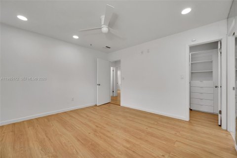 Купить виллу или дом в Майами, Флорида 5 спален, 359.72м2, № 2056058 - фото 29