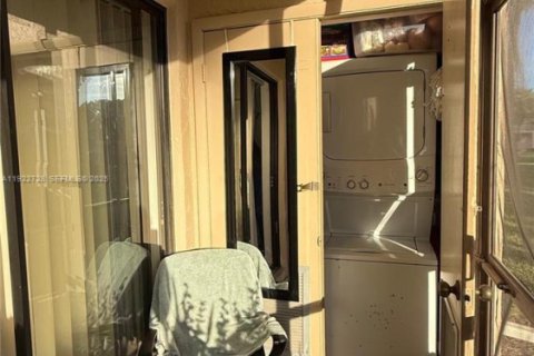 Купить кондоминиум в Бока-Ратон, Флорида 2 спальни, 79.62м2, № 1986860 - фото 20