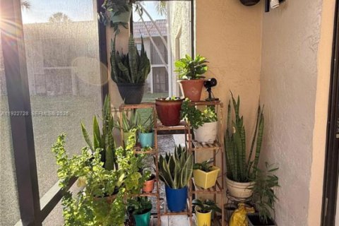 Купить кондоминиум в Бока-Ратон, Флорида 2 спальни, 79.62м2, № 1986860 - фото 22