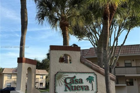 Купить кондоминиум в Бока-Ратон, Флорида 2 спальни, 79.62м2, № 1986860 - фото 1