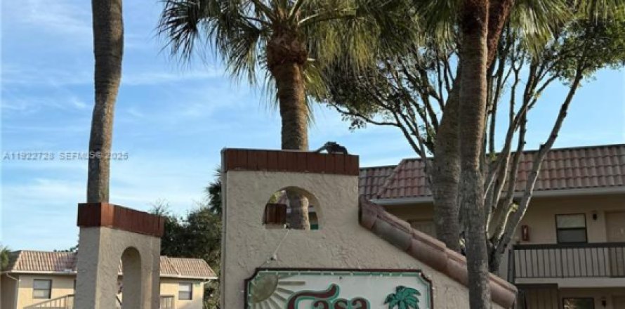 Кондоминиум с 2 спальнями в Бока-Ратон, Флорида № 1986860