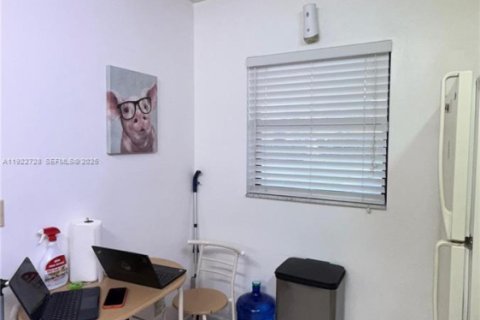 Купить кондоминиум в Бока-Ратон, Флорида 2 спальни, 79.62м2, № 1986860 - фото 8