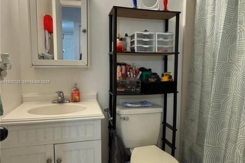 Купить кондоминиум в Бока-Ратон, Флорида 2 спальни, 79.62м2, № 1986860 - фото 18