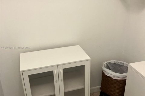 Купить коммерческую недвижимость в Холливуд, Флорида 183.2м2, № 2066798 - фото 8