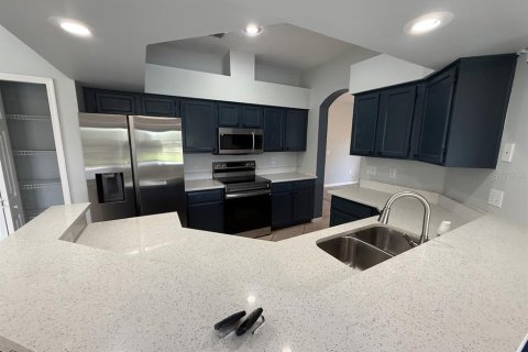 House in Kissimmee, Florida 4 bedrooms, 233.74 sq.m. № 2210981 - photo 6