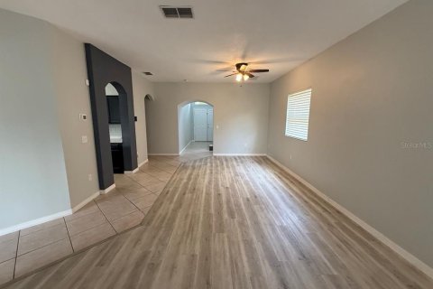 House in Kissimmee, Florida 4 bedrooms, 233.74 sq.m. № 2210981 - photo 4