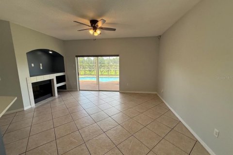 House in Kissimmee, Florida 4 bedrooms, 233.74 sq.m. № 2210981 - photo 12