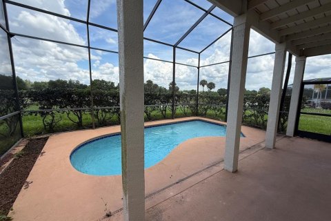 House in Kissimmee, Florida 4 bedrooms, 233.74 sq.m. № 2210981 - photo 26
