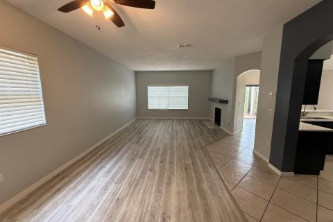 House in Kissimmee, Florida 4 bedrooms, 233.74 sq.m. № 2210981 - photo 3