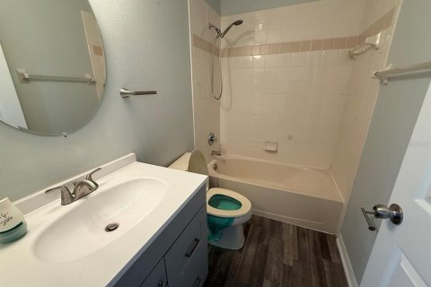 House in Kissimmee, Florida 4 bedrooms, 233.74 sq.m. № 2210981 - photo 22