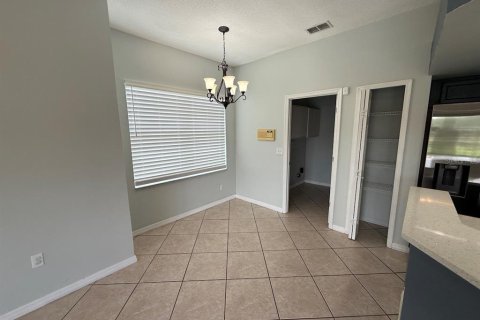 House in Kissimmee, Florida 4 bedrooms, 233.74 sq.m. № 2210981 - photo 10