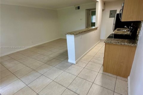 Condo in Fort Lauderdale, Florida, 1 bedroom  № 1770667 - photo 14