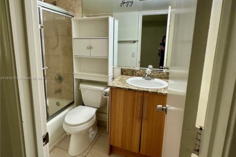 Copropriété à louer à Fort Lauderdale, Floride: 1 chambre, 53.42 m2 № 1770667 - photo 24