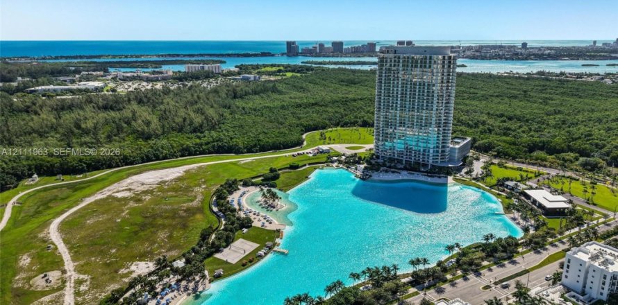 Condo à North Miami, Floride, 2 chambres № 2432099