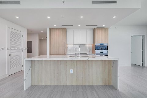 Copropriété à vendre à North Miami, Floride: 2 chambres, 145.95 m2 № 2432099 - photo 9