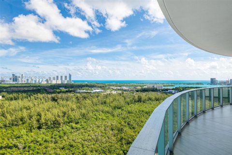 Copropriété à vendre à North Miami, Floride: 2 chambres, 145.95 m2 № 2432099 - photo 6