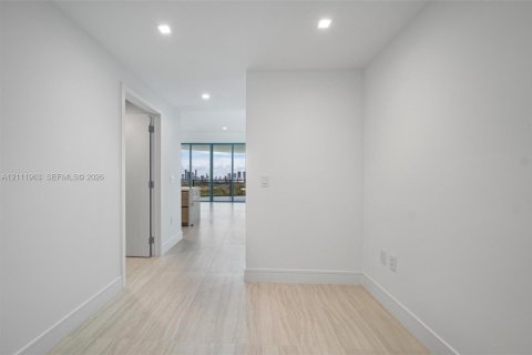 Copropriété à vendre à North Miami, Floride: 2 chambres, 145.95 m2 № 2432099 - photo 25