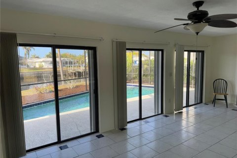 Casa en venta en Punta Gorda, Florida, 2 dormitorios, 148.64 m2 № 1754620 - foto 9