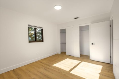 House in Temple Terrace, Florida 3 bedrooms, 194.07 sq.m. № 2393861 - photo 10