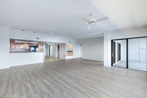 Condominio en alquiler en Punta Gorda, Florida, 3 dormitorios, 178 m2 № 1838577 - foto 25