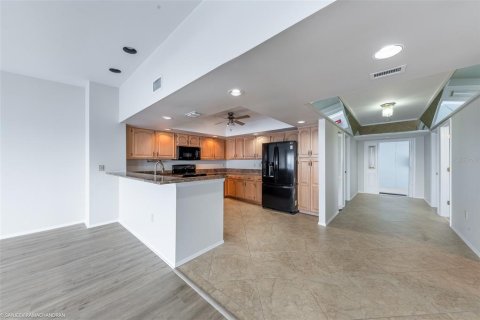 Condominio en alquiler en Punta Gorda, Florida, 3 dormitorios, 178 m2 № 1838577 - foto 28