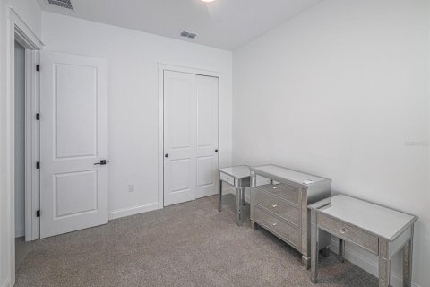 House in Winter Garden, Florida 4 bedrooms, 205.41 sq.m. № 2119526 - photo 21