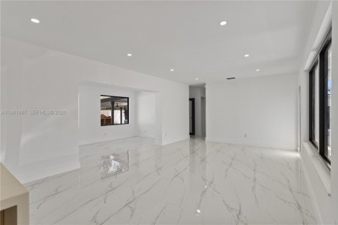 Купить виллу или дом в Хайалиа, Флорида 3 спальни, 129.6м2, № 2043647 - фото 10