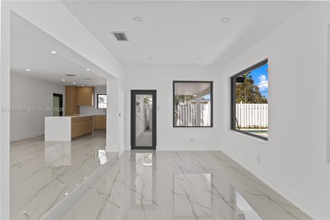 Купить виллу или дом в Хайалиа, Флорида 3 спальни, 129.6м2, № 2043647 - фото 15