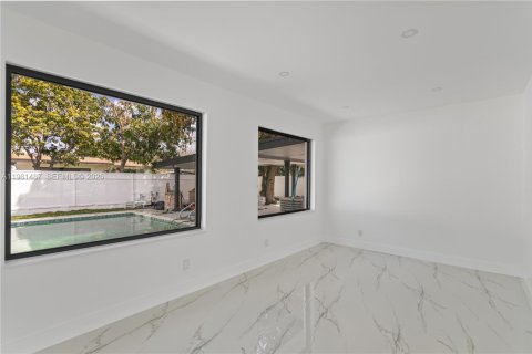 Купить виллу или дом в Хайалиа, Флорида 3 спальни, 129.6м2, № 2043647 - фото 19