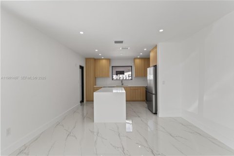 Купить виллу или дом в Хайалиа, Флорида 3 спальни, 129.6м2, № 2043647 - фото 2