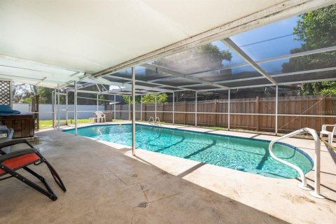 House in Orlando, Florida 3 bedrooms, 140.1 sq.m. № 1843082 - photo 19