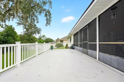 Villa ou maison à vendre à Deltona, Floride: 3 chambres, 152.17 m2 № 2418434 - photo 28