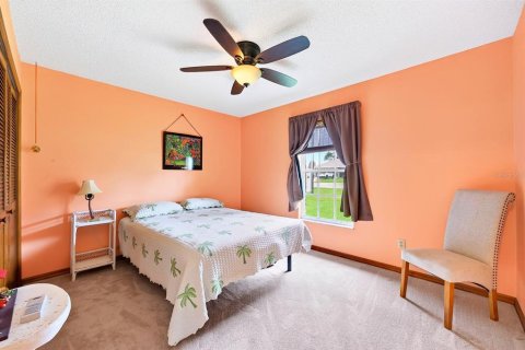 Villa ou maison à vendre à Deltona, Floride: 3 chambres, 152.17 m2 № 2418434 - photo 20