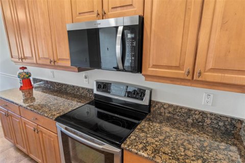 Townhouse in Palm Coast, Florida 3 bedrooms, 151.99 sq.m. № 1648853 - photo 24