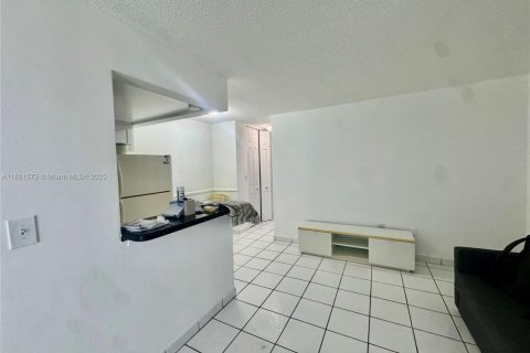Condo in Miami Beach, Florida, 1 bedroom  № 1946624 - photo 7