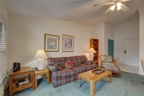 Condo in Palm Harbor, Florida, 2 bedrooms  № 2386746 - photo 6