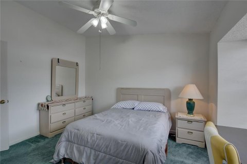 Condo in Palm Harbor, Florida, 2 bedrooms  № 2386746 - photo 21