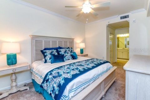 Condo in Bradenton, Florida, 2 bedrooms in LAKEWOOD NATIONAL  № 1612377 - photo 16